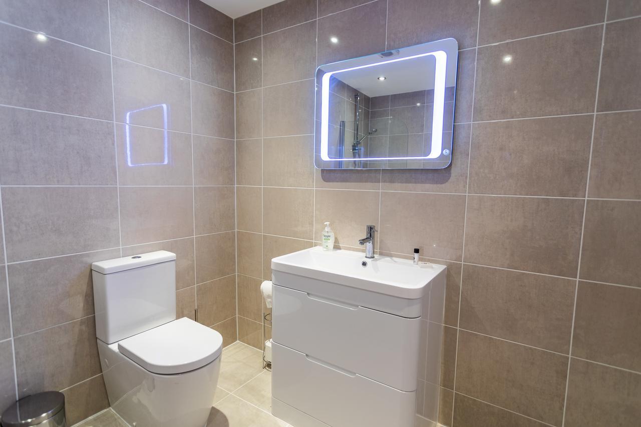Life Serviced - Old Town Apartment